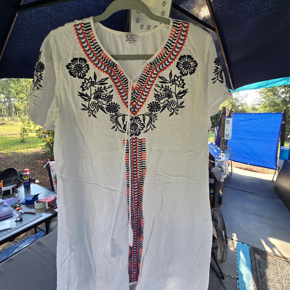 Elegant White Tunic with Beautiful Embroidery By Chic Connection A-31
